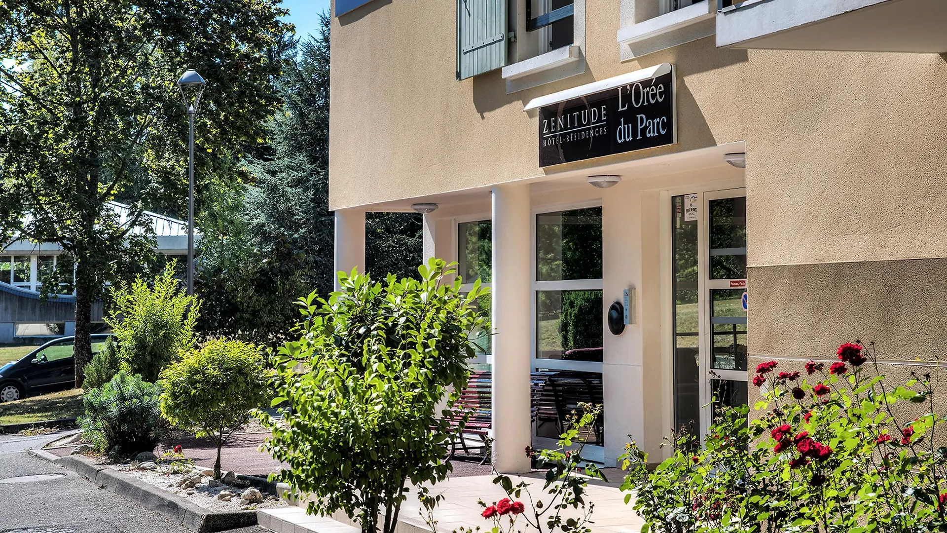 Zenitude Hôtel-Résidences L'Orée du Parc Divonne-les-Bains France