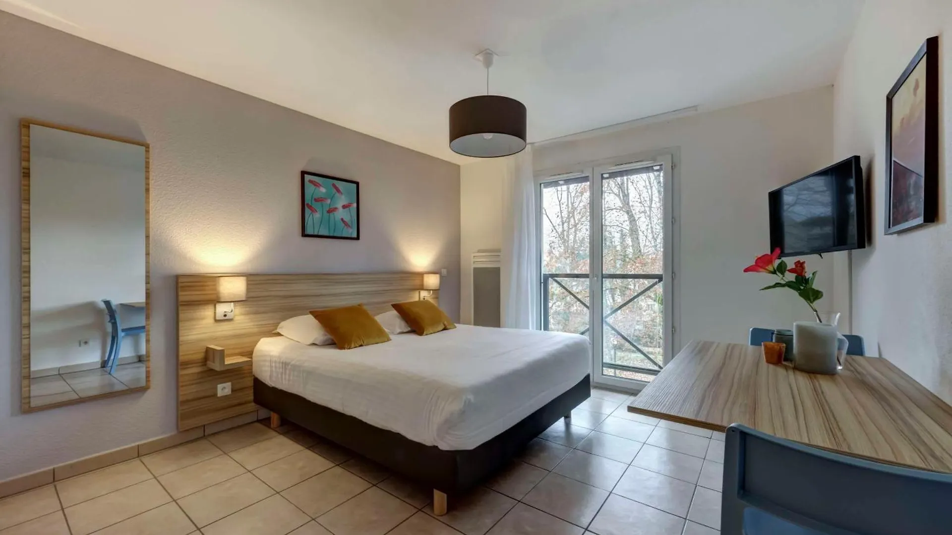 Zenitude Hôtel-Résidences L'Orée du Parc Divonne-les-Bains