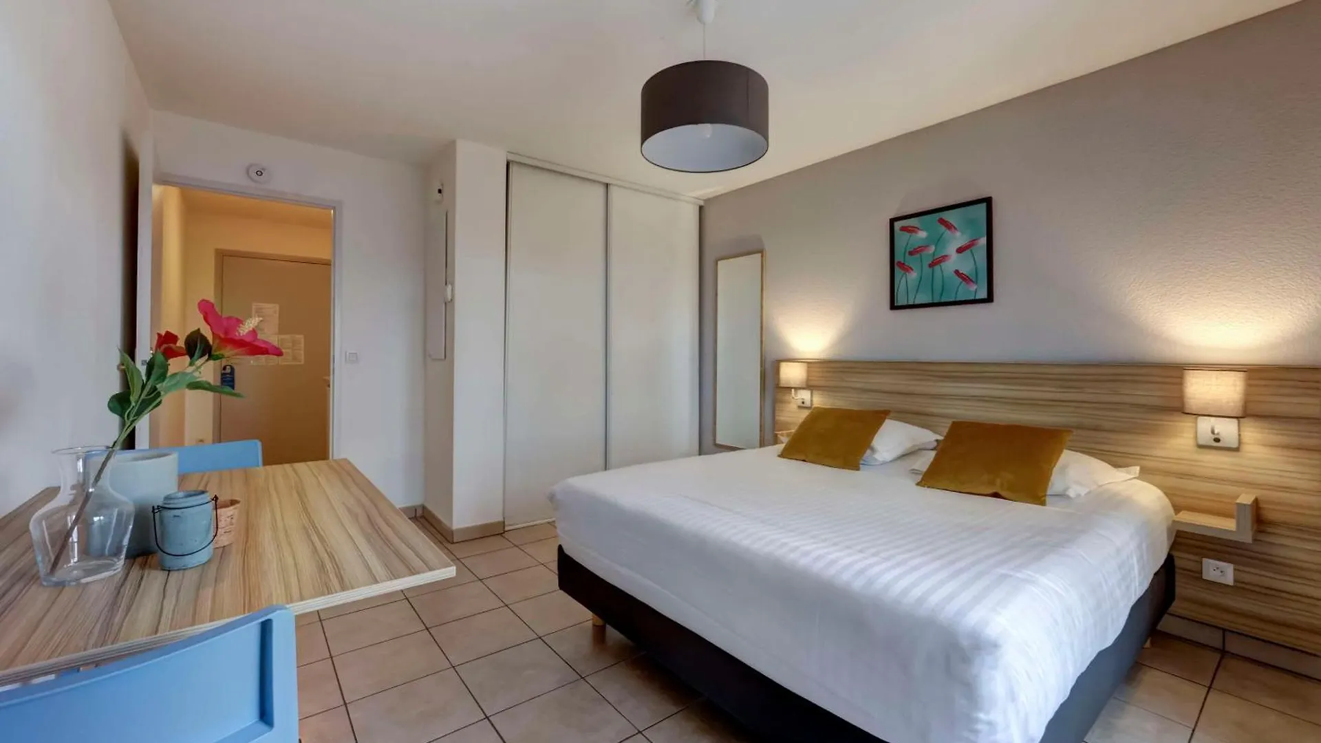 Zenitude Hôtel-Résidences L'Orée du Parc Divonne-les-Bains France