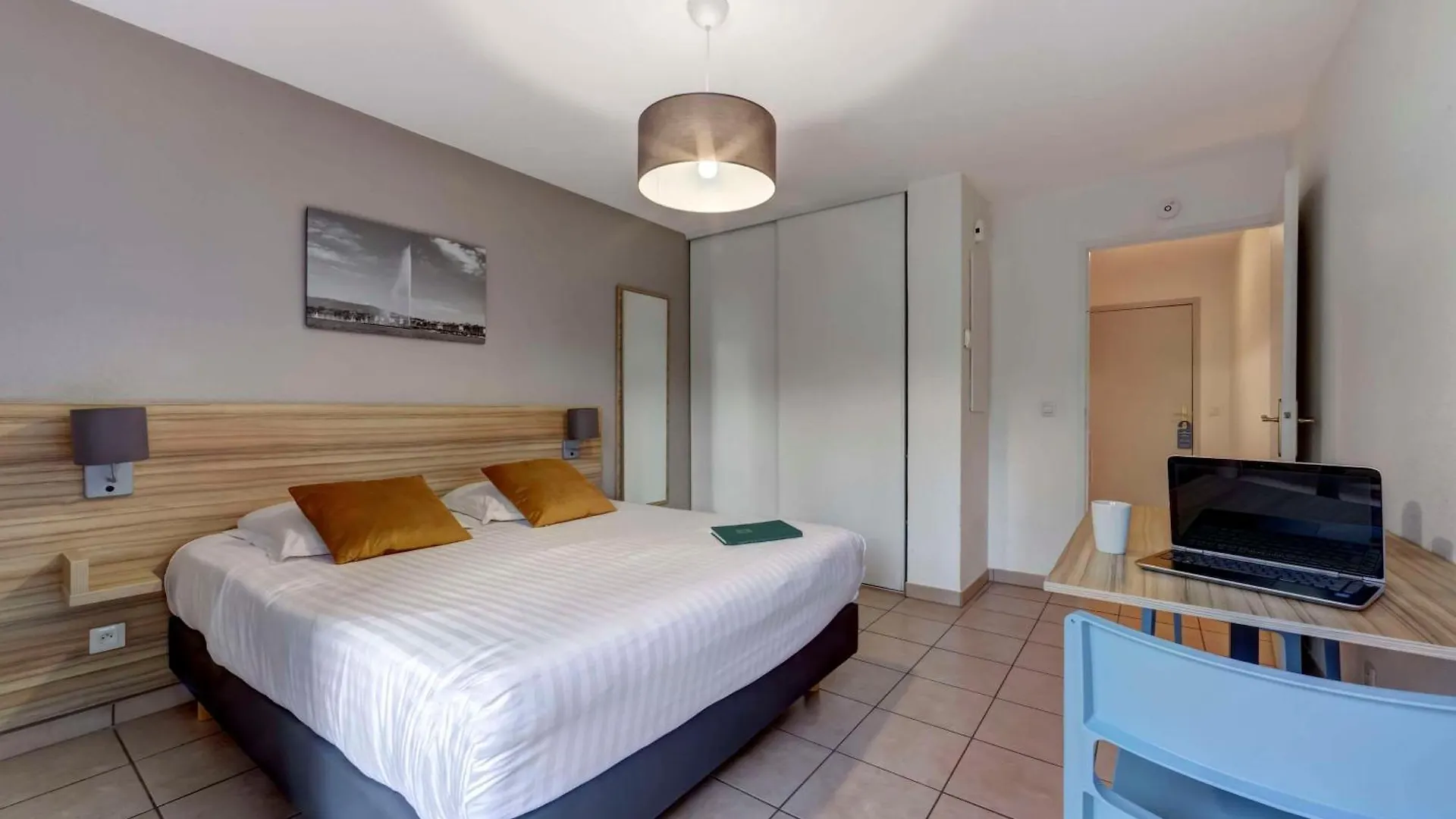 Zenitude Hôtel-Résidences L'Orée du Parc Divonne-les-Bains