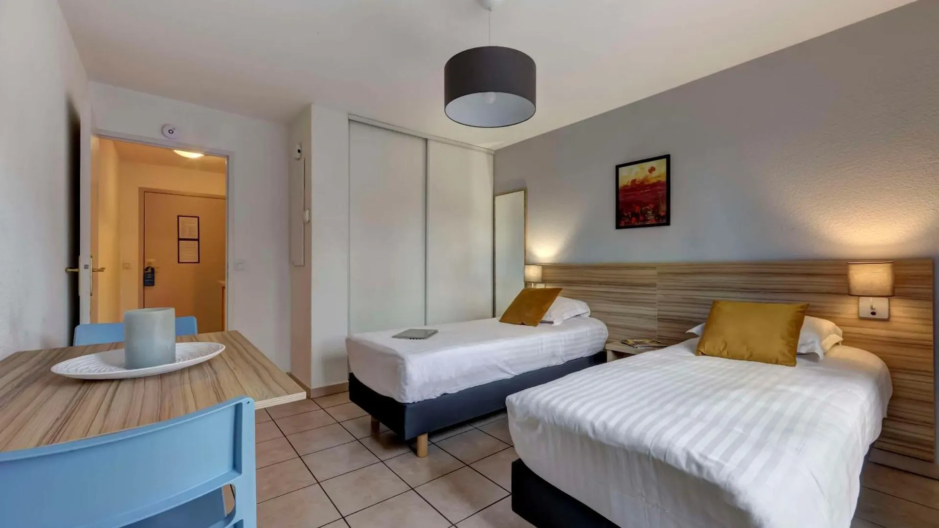 Hotel Zenitude Hôtel-Résidences L'Orée du Parc Divonne-les-Bains