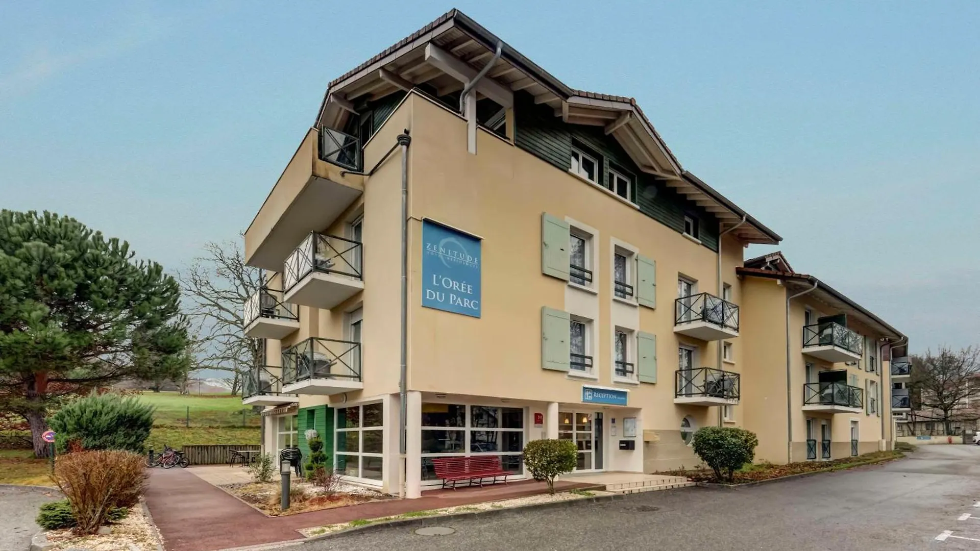 Zenitude Hôtel-Résidences L'Orée du Parc Divonne-les-Bains