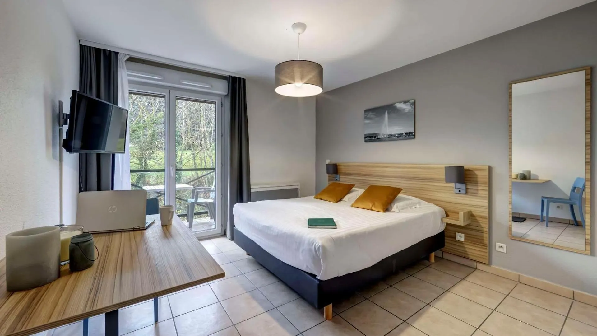 Zenitude Hôtel-Résidences L'Orée du Parc Divonne-les-Bains France