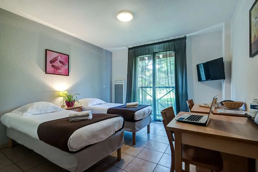 Zenitude Hôtel-Résidences L'Orée du Parc Divonne-les-Bains France